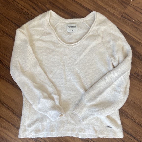 Abercrombie and Fitch Eyelash VNeck Sweater - Picture 4 of 6